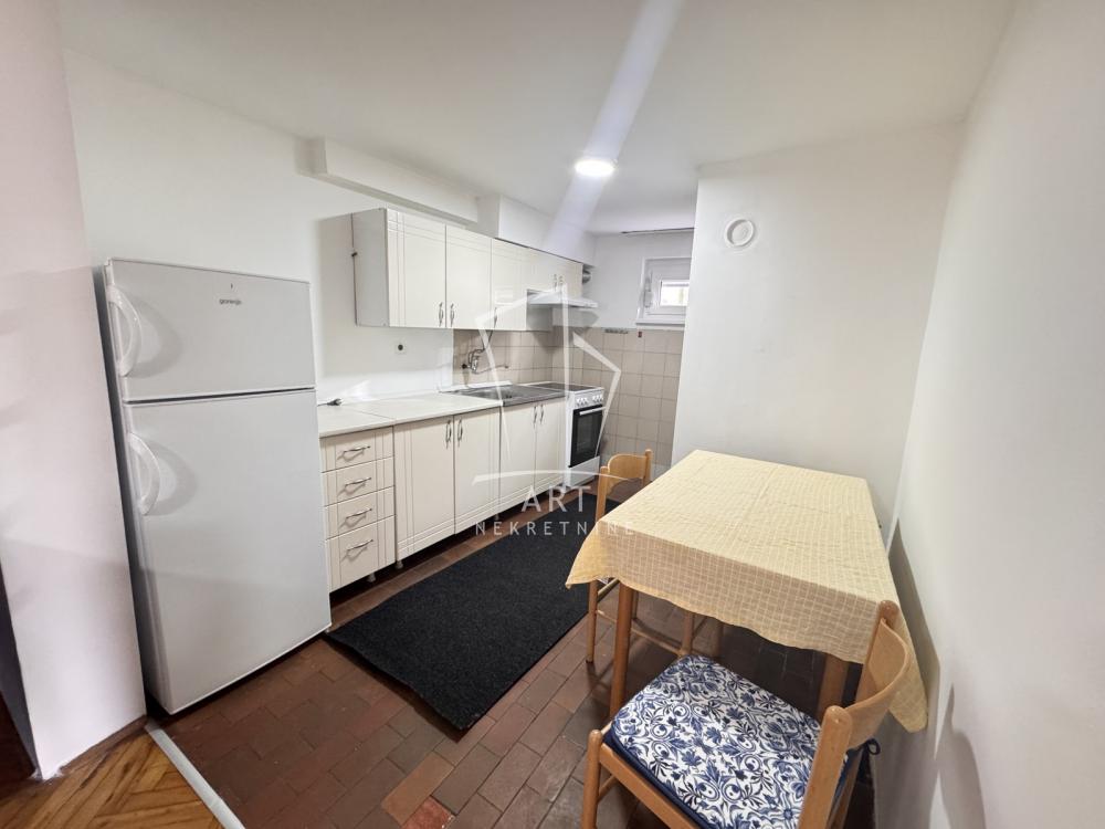 Slika 1 - Devojačka, Dvosoban stan za izdavanje, 68m2, 300€