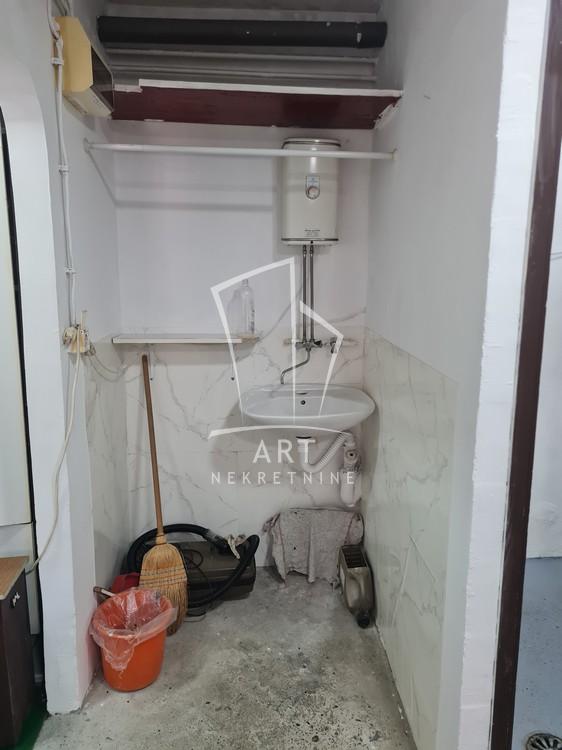 Slika 5 - Stevana Brakusa,  Lokal za izdavanje, 22m2, 300€
