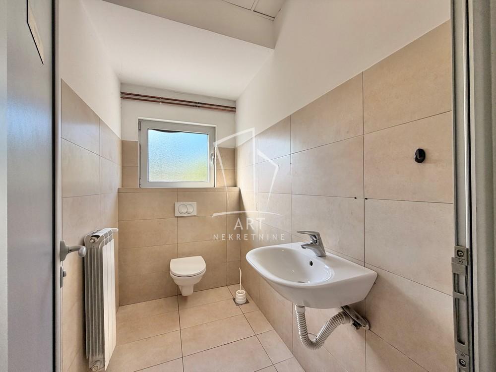 Slika 10 - Ratarski Put,  Lokal za izdavanje, 570m2, 3.420€