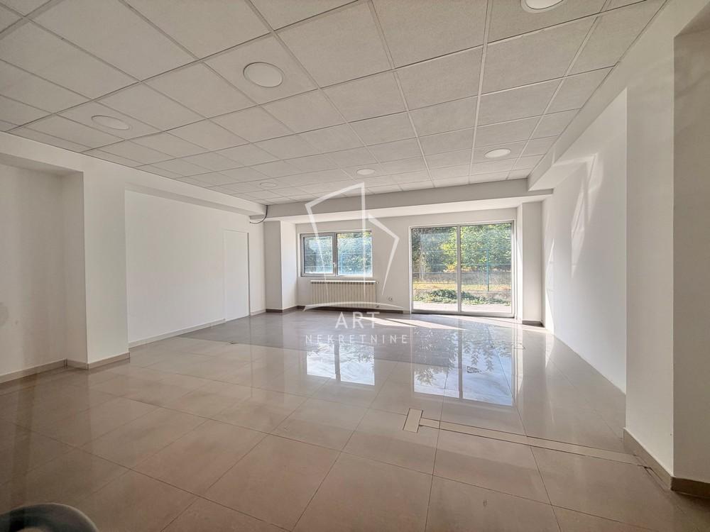 Slika 6 - Ratarski Put,  Lokal za izdavanje, 570m2, 3.420€