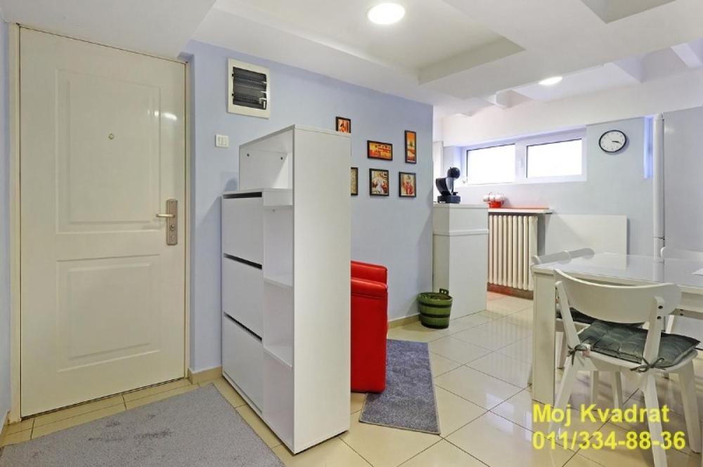 Slika 11 - Dvosoban stan za izdavanje, 50m2, 800€