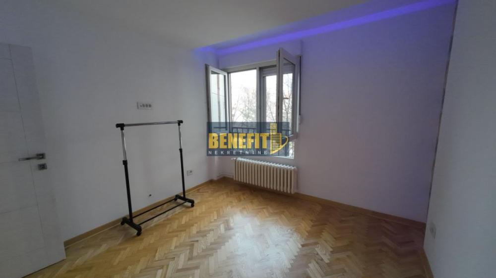 Slika 10 - Troiposoban stan za izdavanje, 96m2, 1.200€