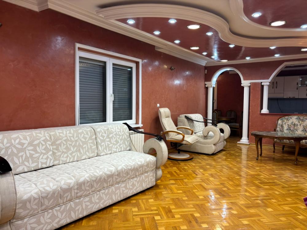 Slika 2 - Vojni put 2.,  Kuća za izdavanje, 240m2, 2.000€