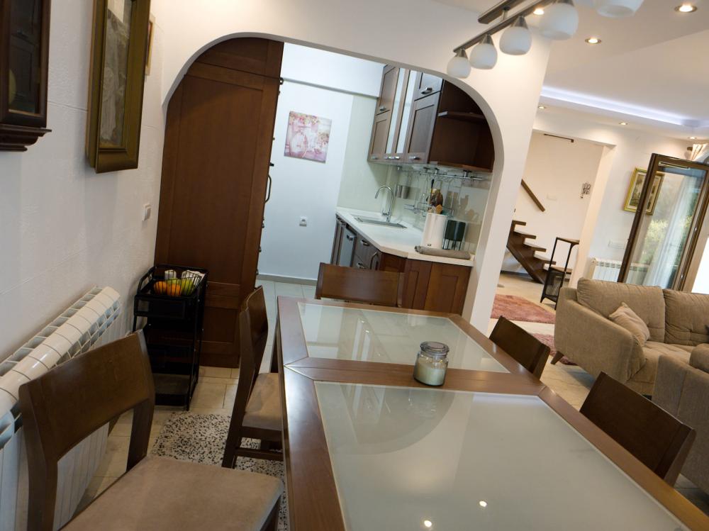 Slika 7 - Ledi Pedžet, Četvorosoban stan za izdavanje, 115m2, 2.800€