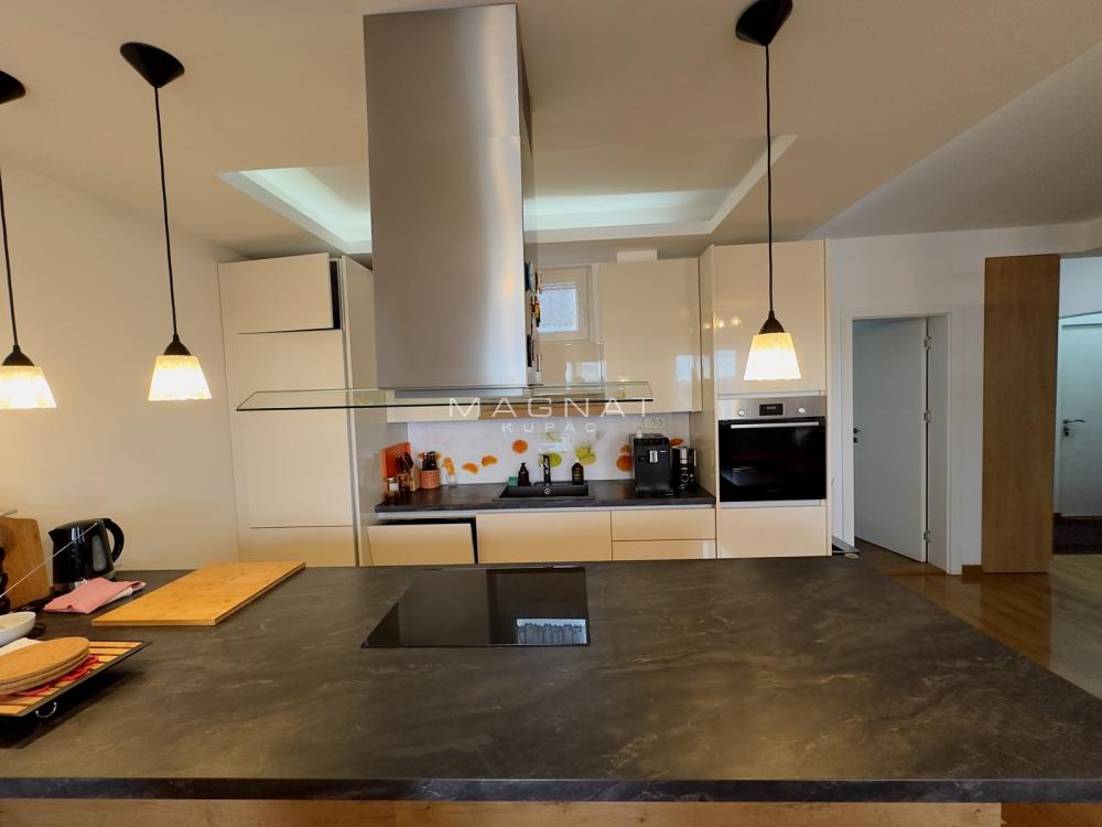 Slika 2 - Đevđelijska, Trosoban stan na prodaju, 110m2, 375.000€