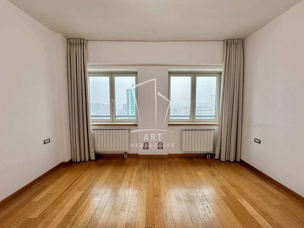 Slika 6 - Milentija Popovića, Četvorosoban stan na prodaju, 170m2, 850.000€