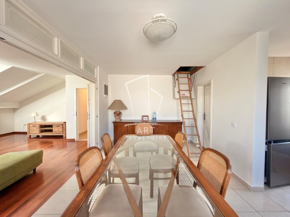 Slika 3 - Sibinjanin Janka, Četvoroiposoban stan na prodaju, 117m2, 440.000€