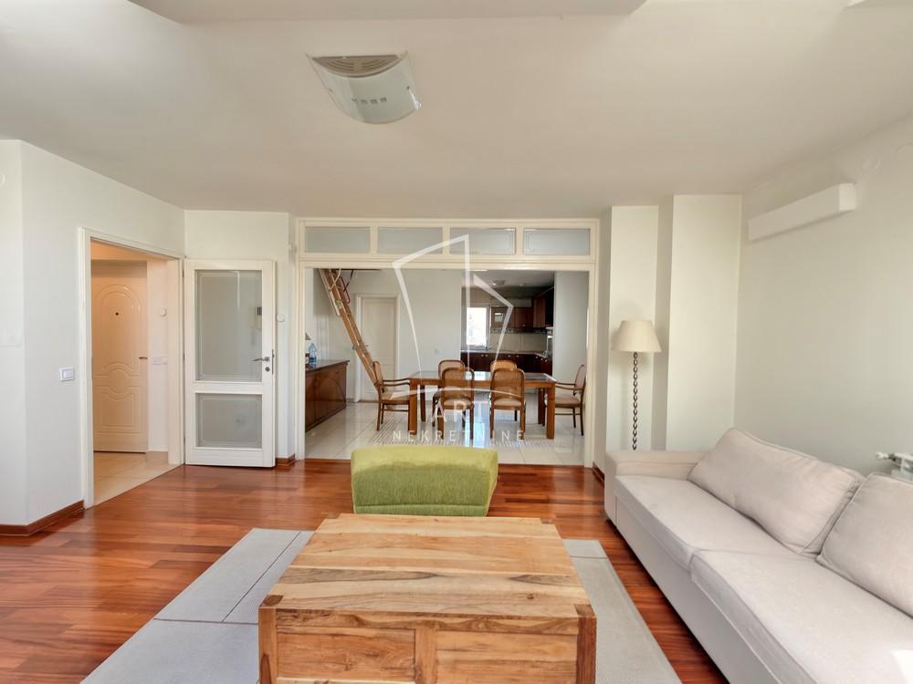 Slika 2 - Sibinjanin Janka, Četvoroiposoban stan na prodaju, 117m2, 440.000€