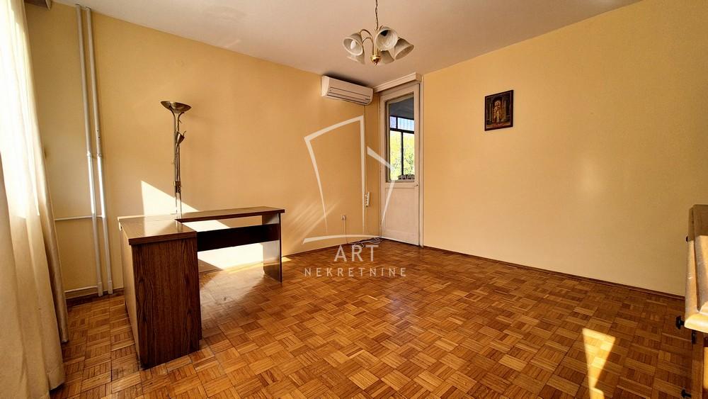 Slika 8 - Dimitrija Tucovića, Trosoban stan za izdavanje, 64m2, 600€