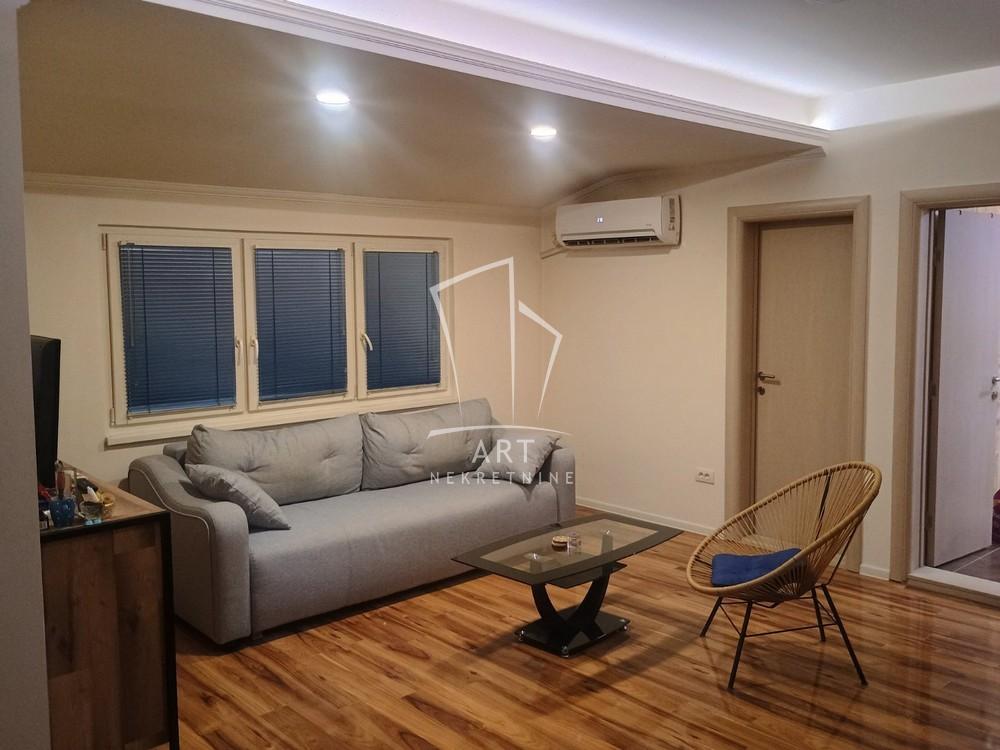 Slika 1 - Pop Stojanova, Četvorosoban stan za izdavanje, 55m2, 1.000€