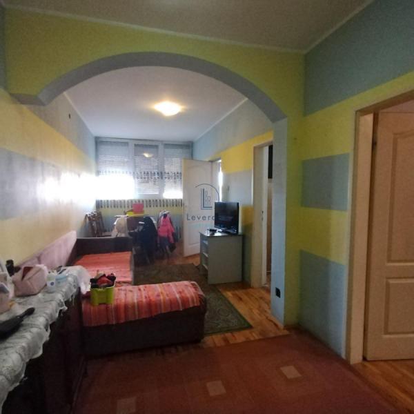 Glavna slika -Trosoban stan za izdavanje, 60m2, 400€