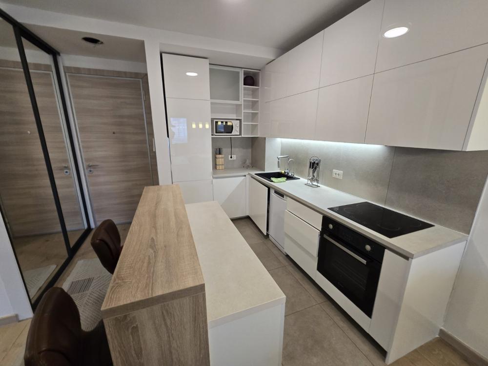 Slika 3 - Bulevar Milutina Milankovića, Trosoban stan za izdavanje, 75m2, 1.400€