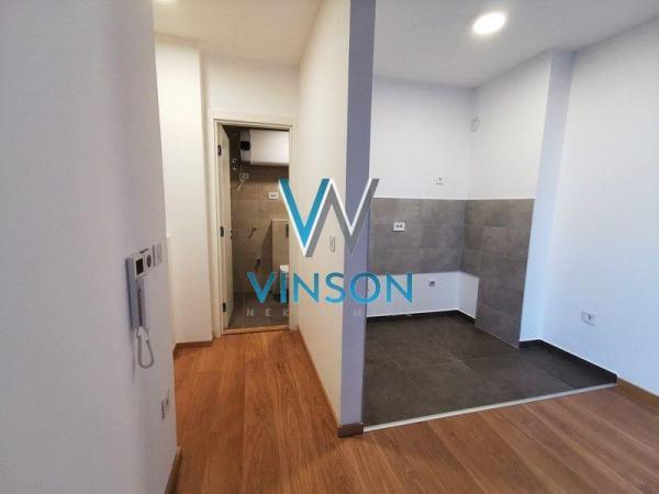 Slika 2 - Trg galerija,  Lokal za izdavanje, 45m2, 550€