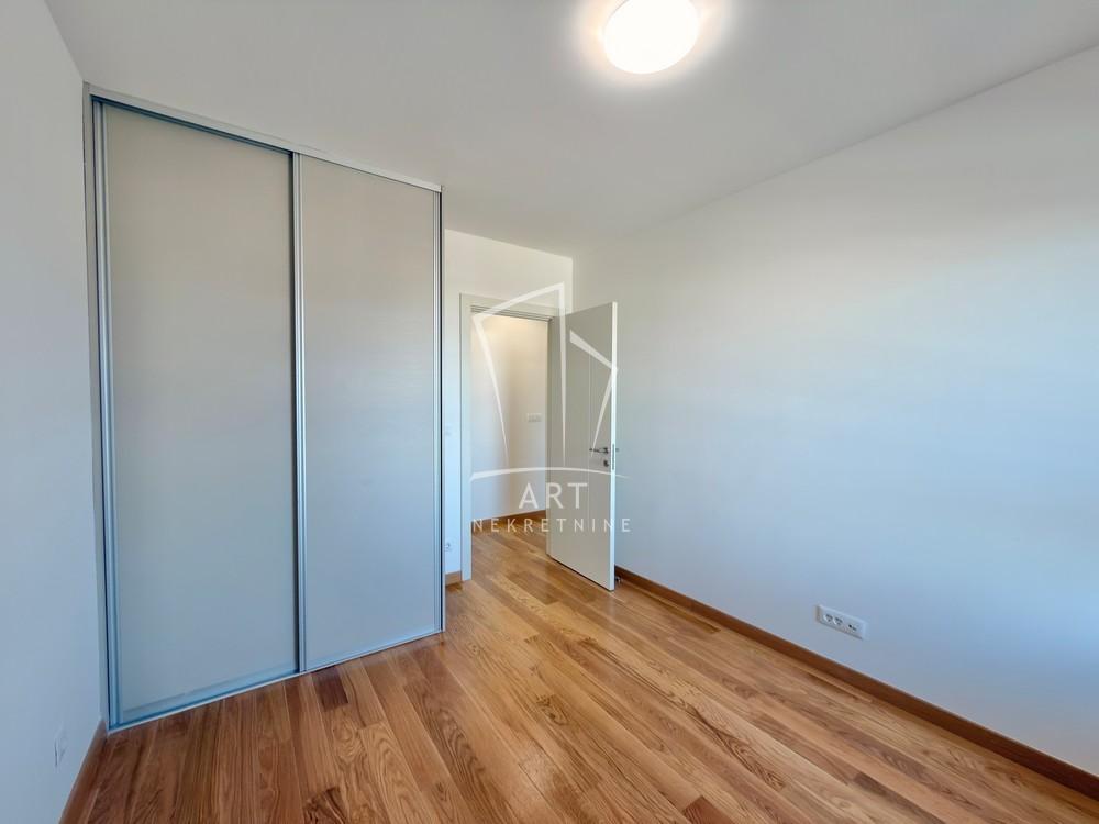 Slika 9 - Tadije Sondermajera, Petosoban stan za izdavanje, 161m2, 2.600€