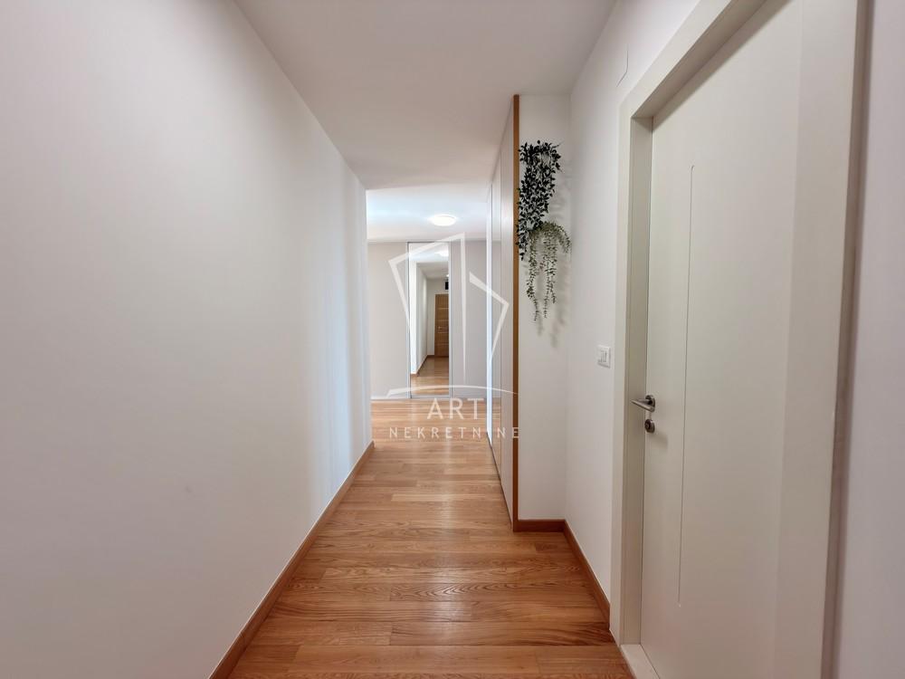 Slika 6 - Tadije Sondermajera, Petosoban stan za izdavanje, 161m2, 2.600€