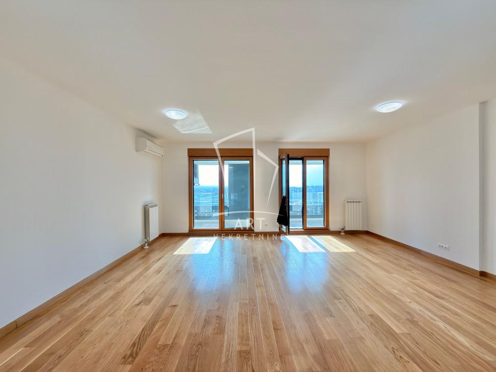 Slika 1 - Tadije Sondermajera, Petosoban stan za izdavanje, 161m2, 2.600€
