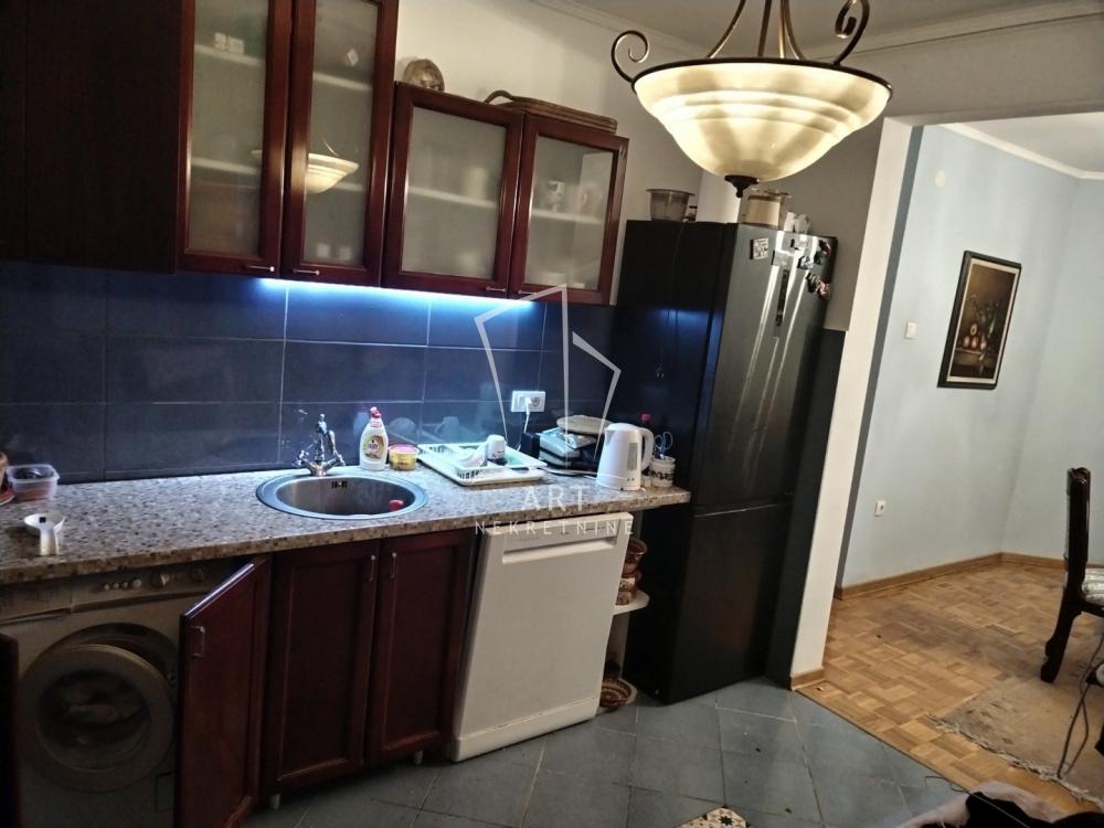 Slika 1 - Viktora Novaka, Dvoiposoban stan na prodaju, 74m2, 229.500€