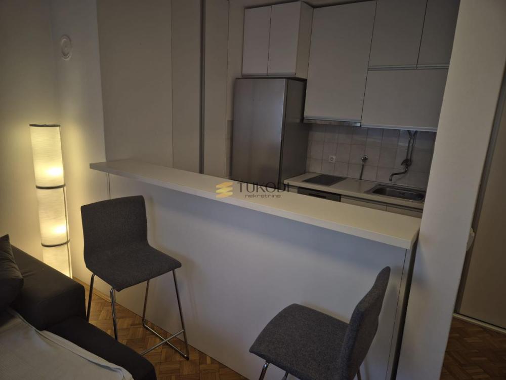 Slika 5 - Dvosoban stan za izdavanje, 50m2, 950€