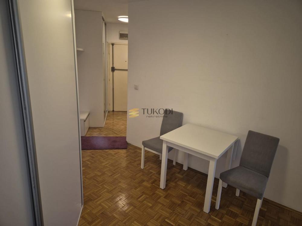 Slika 9 - Dvosoban stan za izdavanje, 50m2, 950€