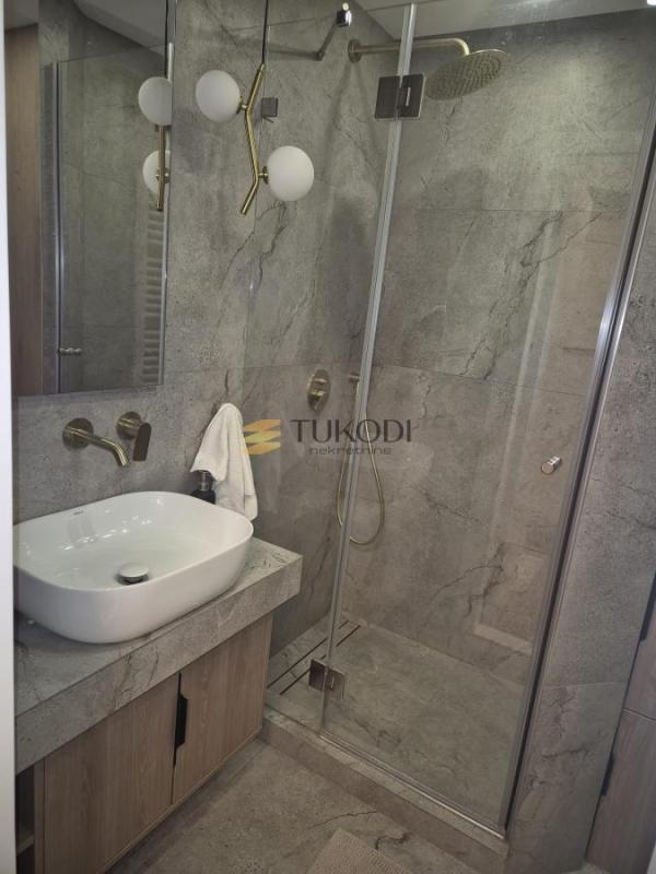 Slika 11 - Dvosoban stan za izdavanje, 50m2, 950€