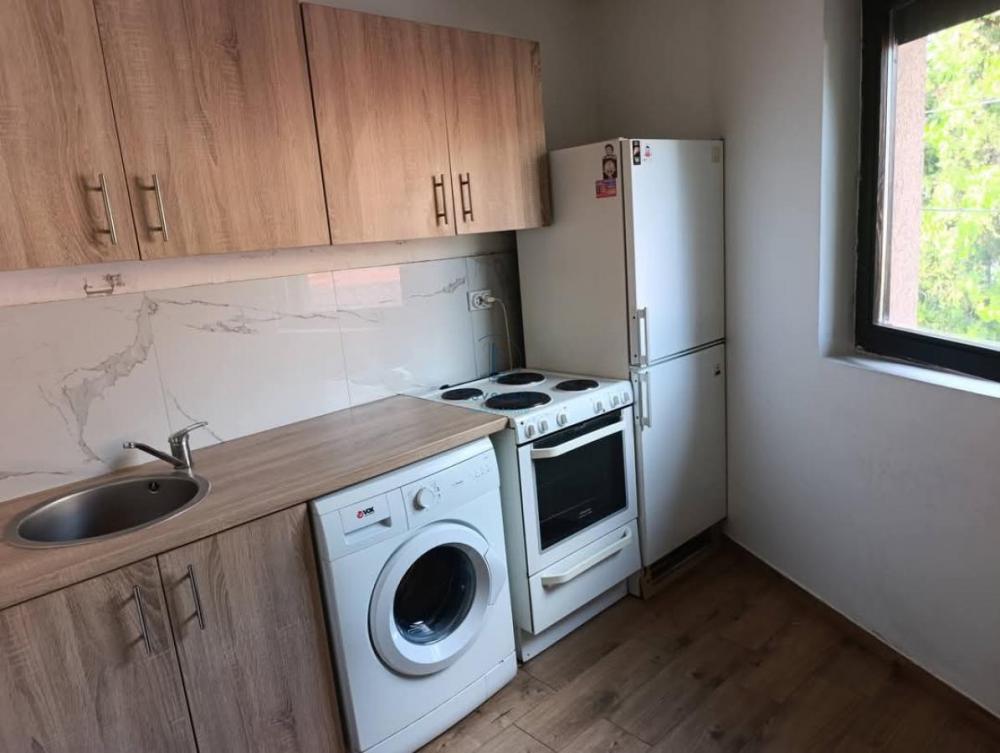 Slika 2 - Dvoiposoban stan za izdavanje, 50m2, 650€