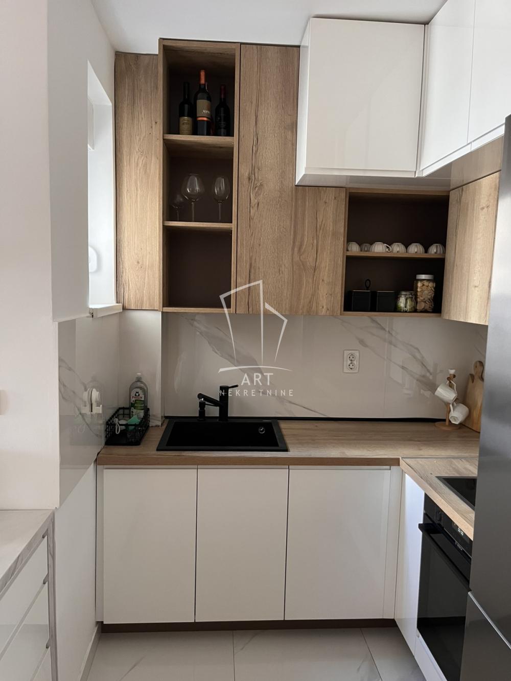 Slika 6 - Majdanska Čukarica, Četvorosoban stan za izdavanje, 78m2, 1.000€