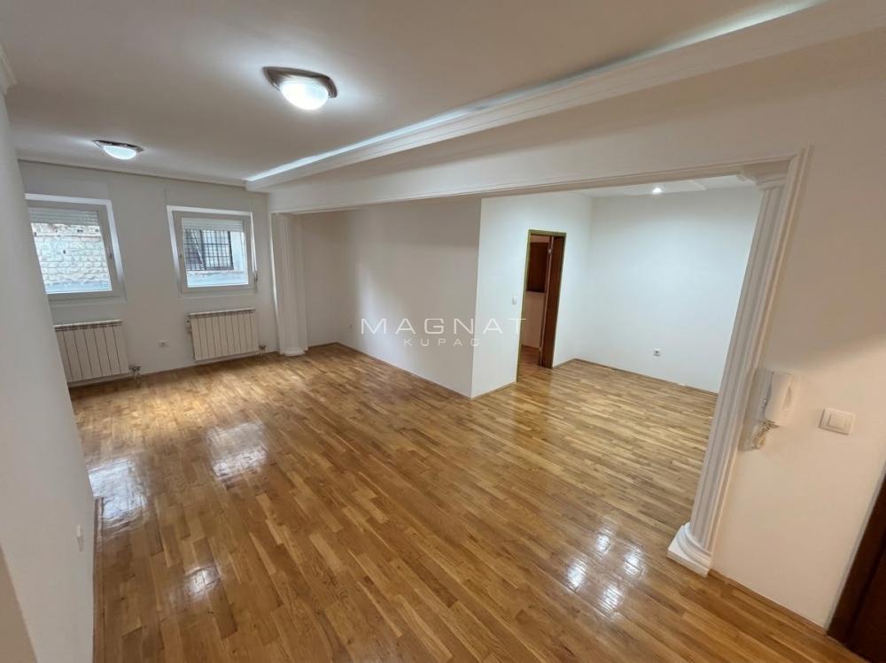 Glavna slika -Gostivarska, Dvoiposoban stan na prodaju, 62m2, 199.000€