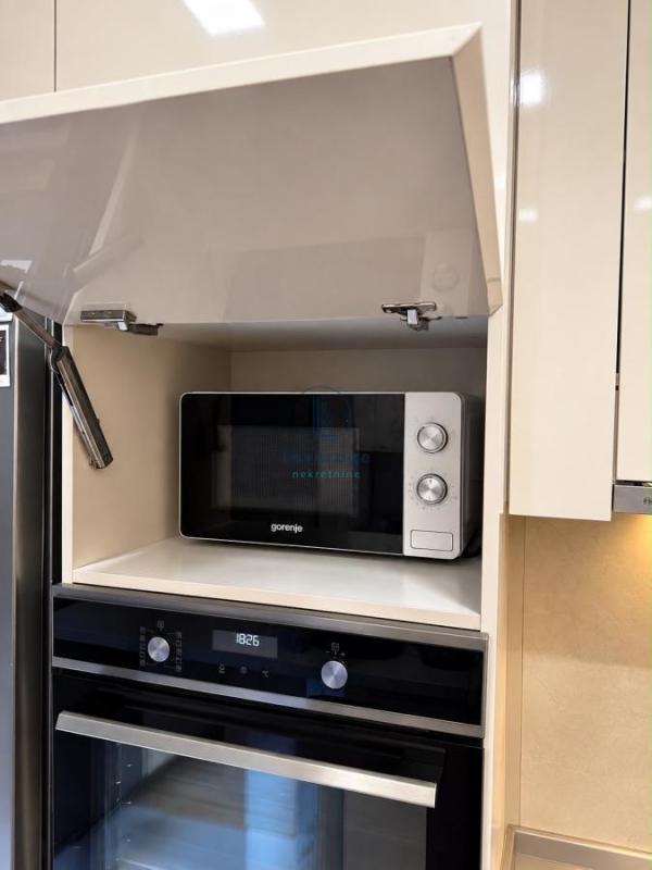 Slika 9 - Milentija Popovića, Četvorosoban stan za izdavanje, 91m2, 1.300€