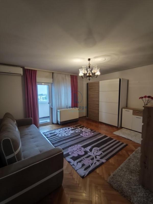 Slika 3 - Lepe Stamenković, Dvoiposoban stan na prodaju, 60m2, 150.000€