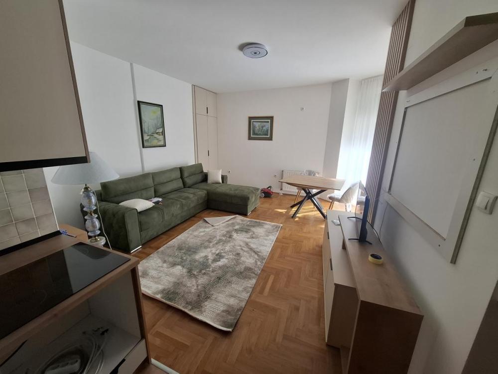 Slika 1 - Jednoiposoban stan za izdavanje, 47m2, 600€