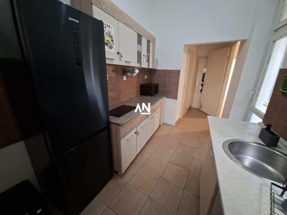 Slika 4 - Dečanska, Četvorosoban stan za izdavanje, 100m2, 1.300€