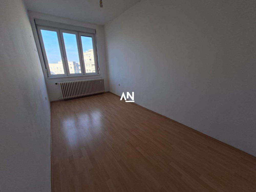Slika 6 - Dečanska, Četvorosoban stan za izdavanje, 100m2, 1.300€
