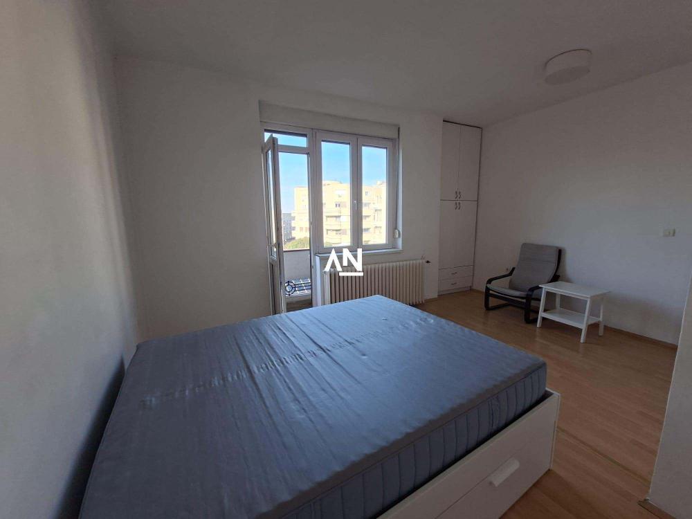 Slika 10 - Dečanska, Četvorosoban stan za izdavanje, 100m2, 1.300€