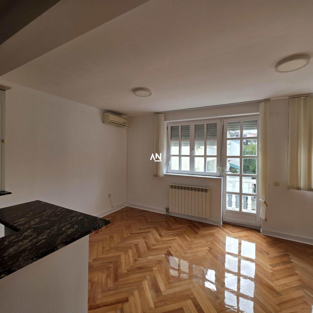 Slika 4 - Bulevar kralja Aleksandra I Karađorđevića, Četvorosoban stan za izdavanje, 130m2, 2.200€