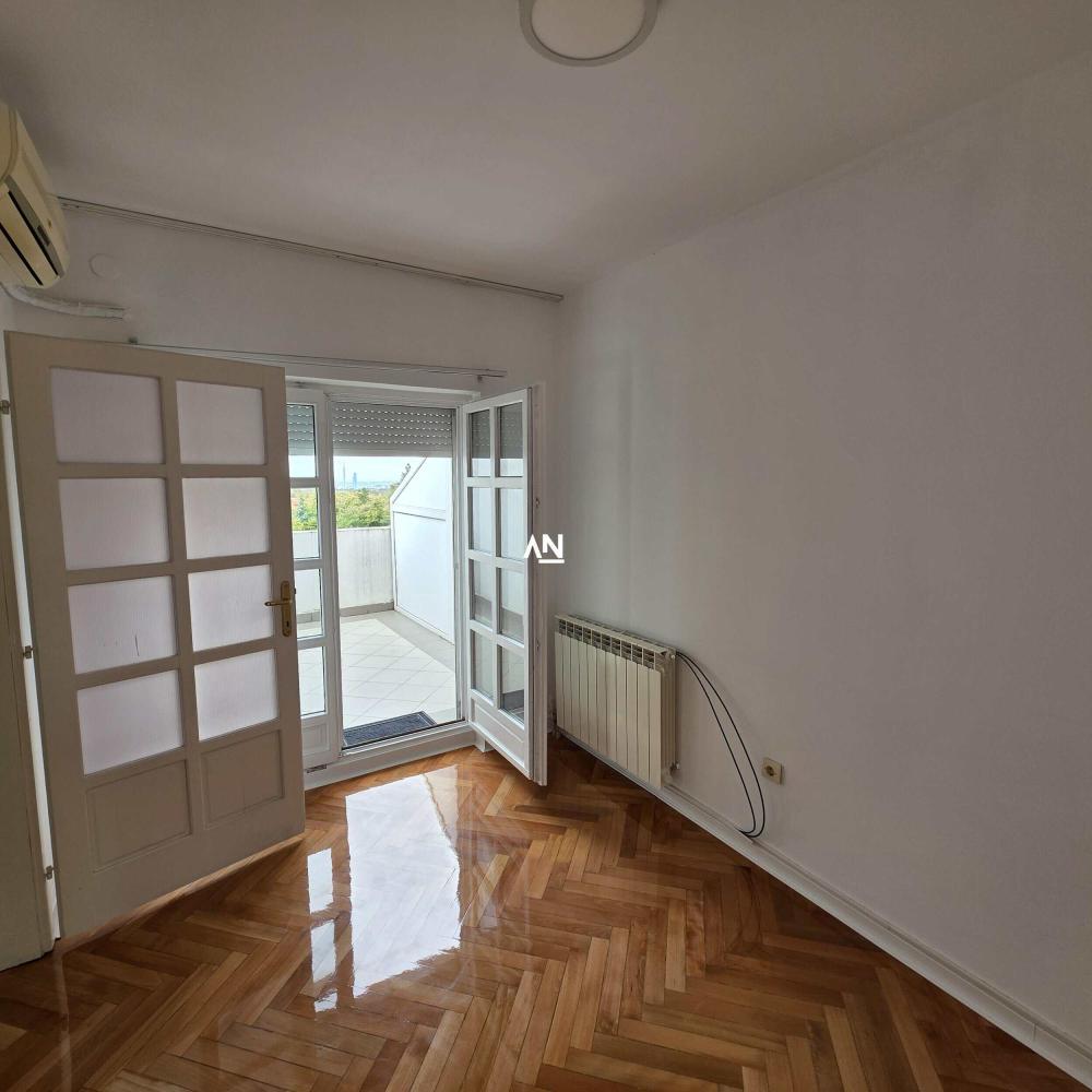 Slika 9 - Bulevar kralja Aleksandra I Karađorđevića, Četvorosoban stan za izdavanje, 130m2, 2.200€