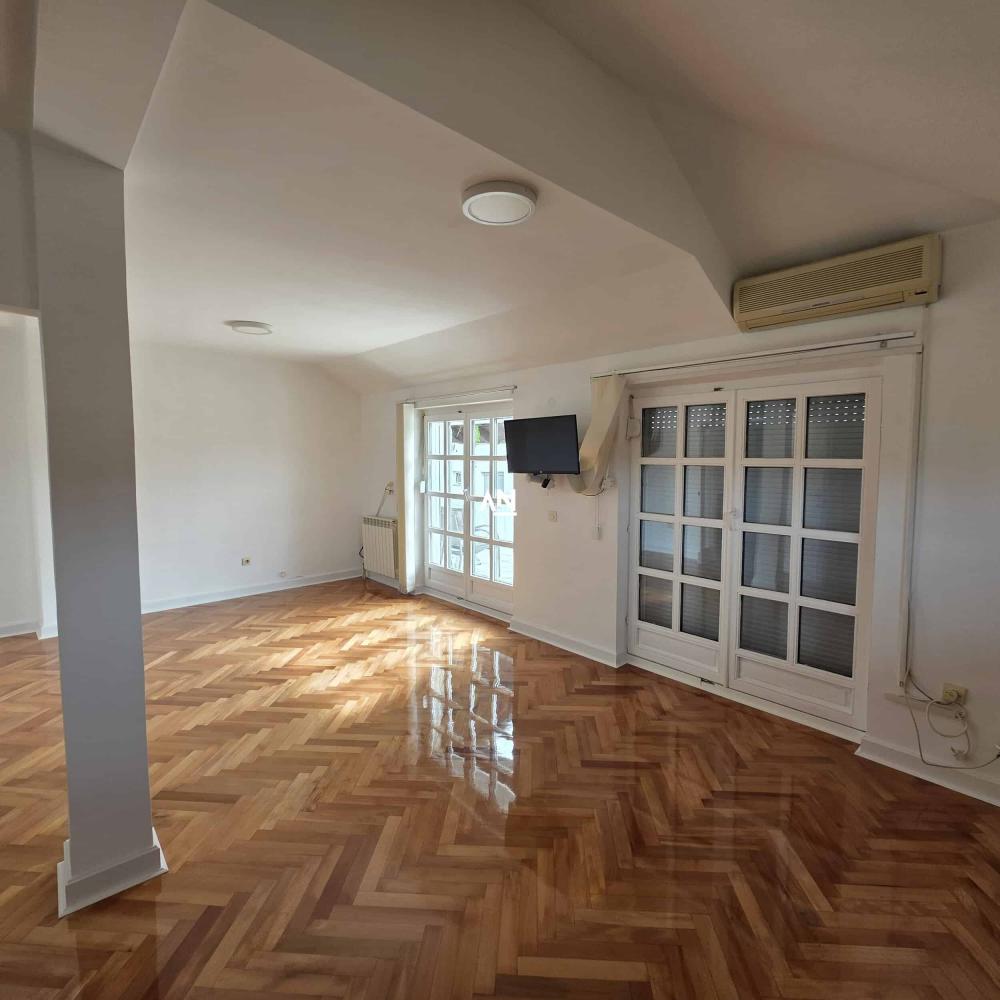 Slika 5 - Bulevar kralja Aleksandra I Karađorđevića, Četvorosoban stan za izdavanje, 130m2, 2.200€