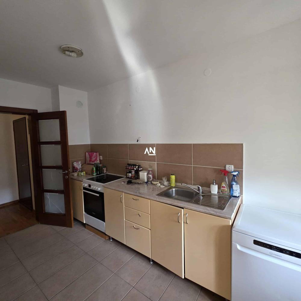 Slika 2 - Kralja Petra, Trosoban stan za izdavanje, 91m2, 1.100€