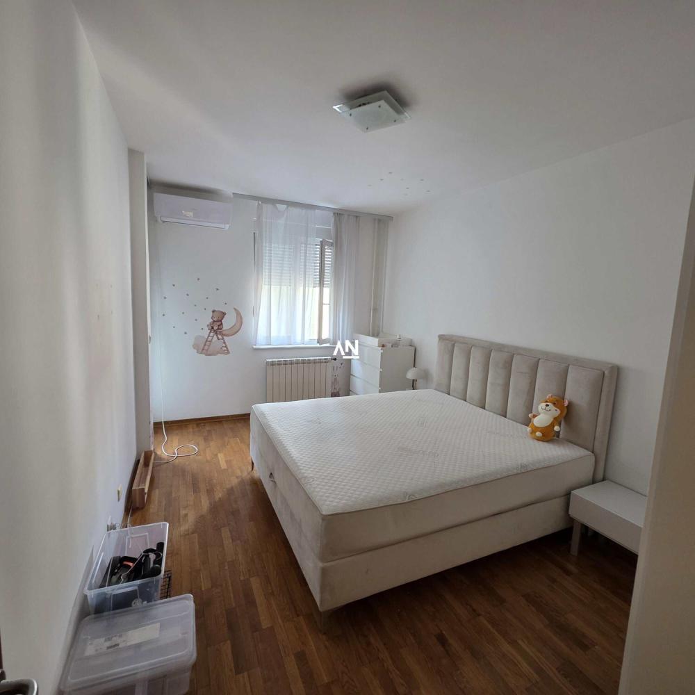 Slika 6 - Kralja Petra, Trosoban stan za izdavanje, 91m2, 1.100€