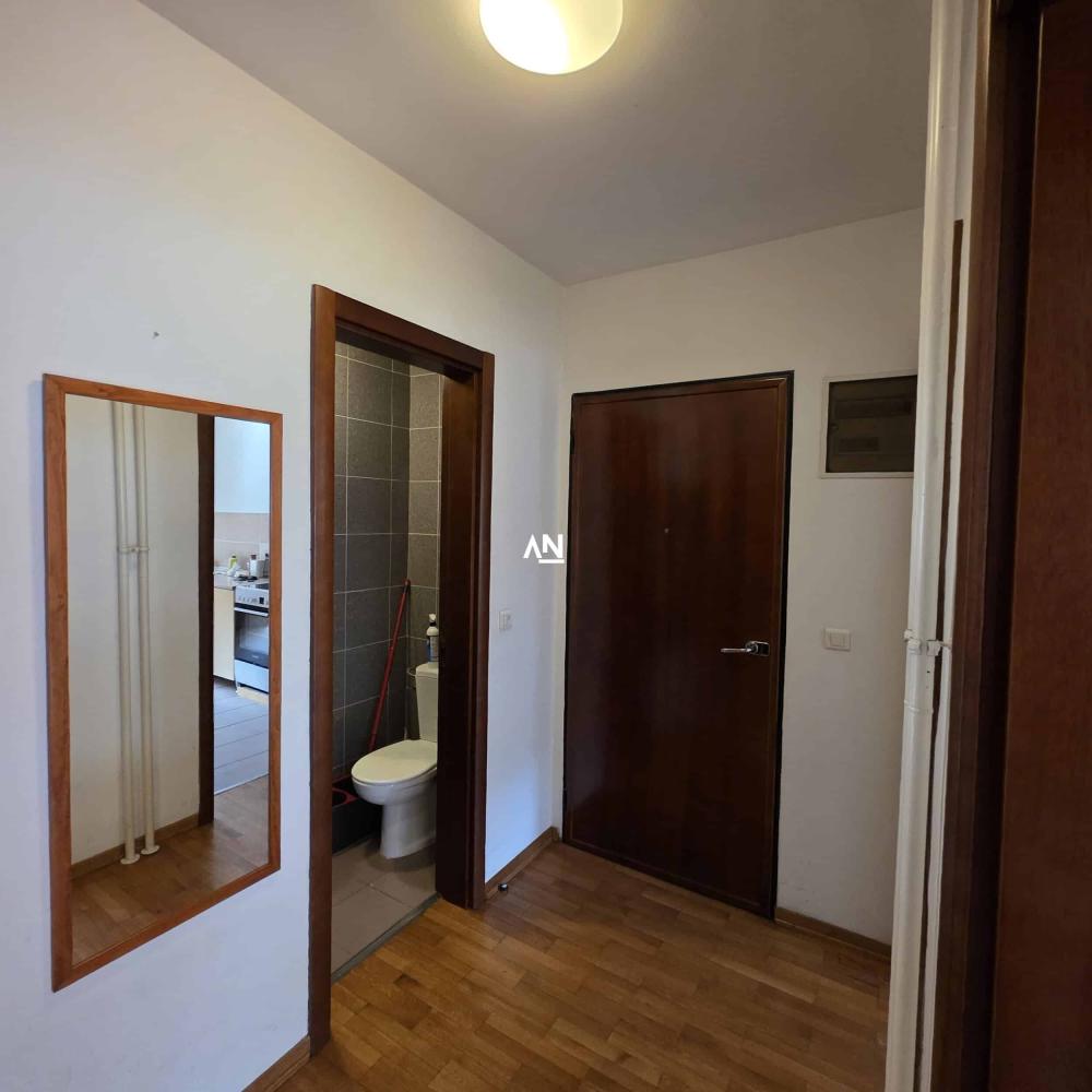 Slika 4 - Kralja Petra, Trosoban stan za izdavanje, 91m2, 1.100€