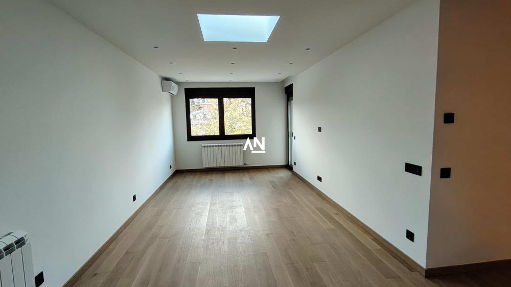 Slika 2 - Miloja Đaka, Trosoban stan za izdavanje, 66m2, 1.350€