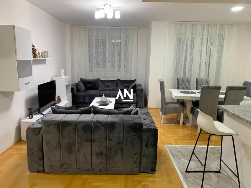Slika 1 - Generala Ljubomira Milića, Četvorosoban stan za izdavanje, 95m2, 1.100€