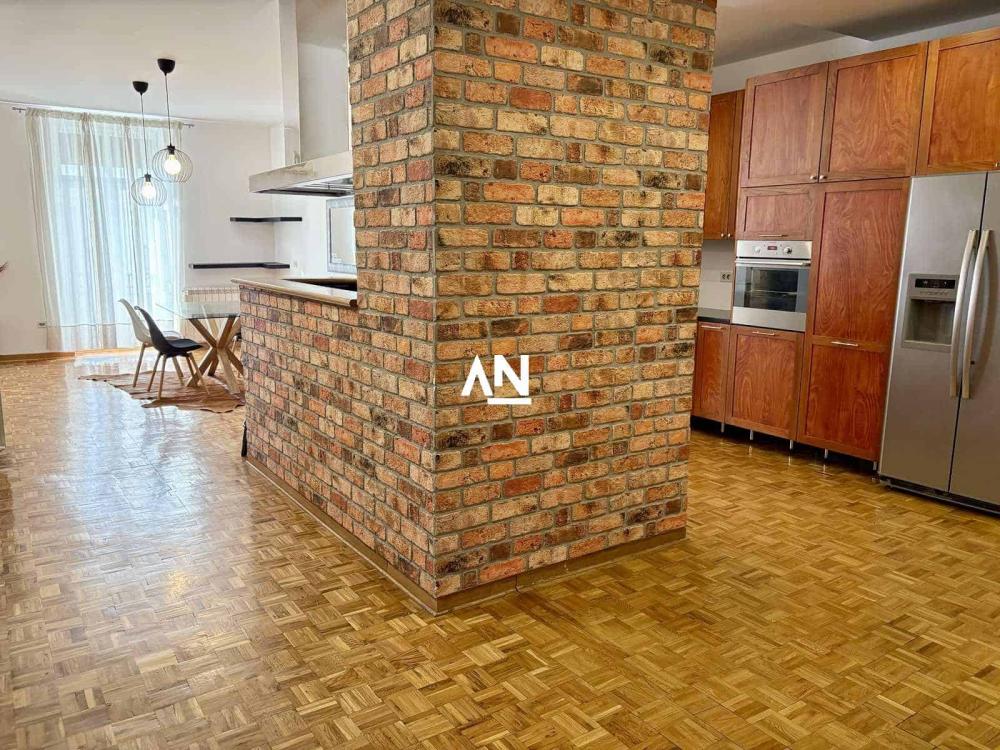 Slika 7 - Maršala Birjuzova, Trosoban stan za izdavanje, 144m2, 2.000€