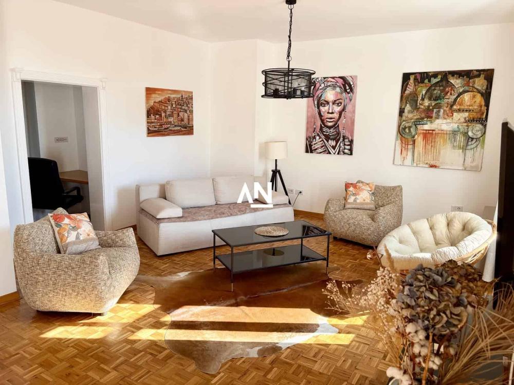 Slika 2 - Maršala Birjuzova, Trosoban stan za izdavanje, 144m2, 2.000€