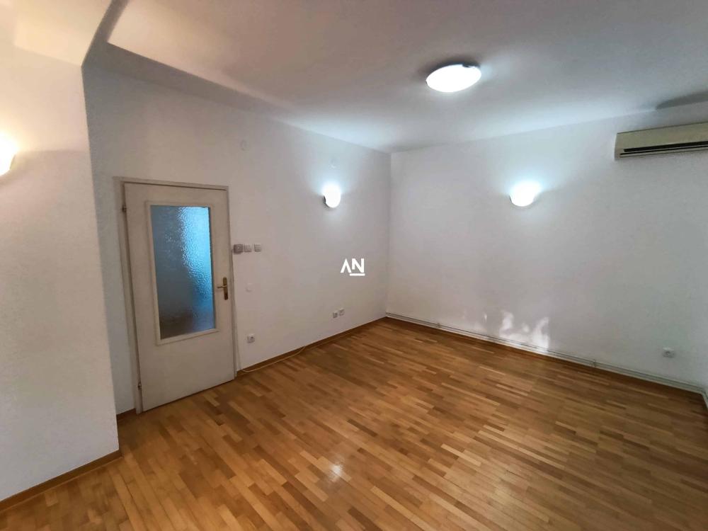 Slika 4 - Kronštatska, Četvorosoban stan za izdavanje, 104m2, 1.500€