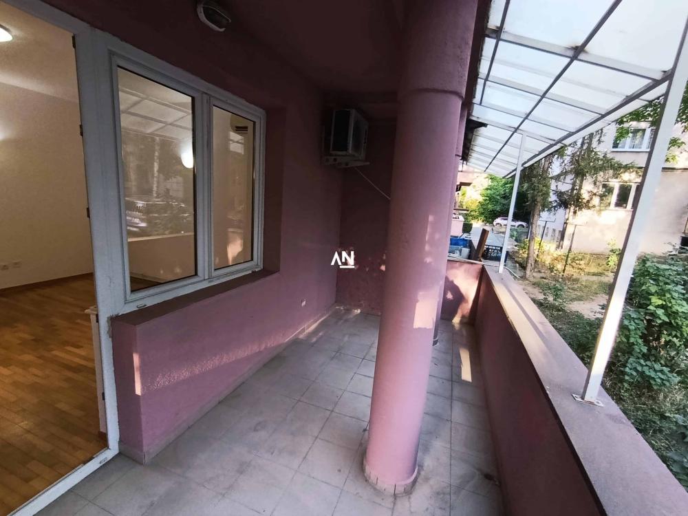 Slika 2 - Kronštatska, Četvorosoban stan za izdavanje, 104m2, 1.500€