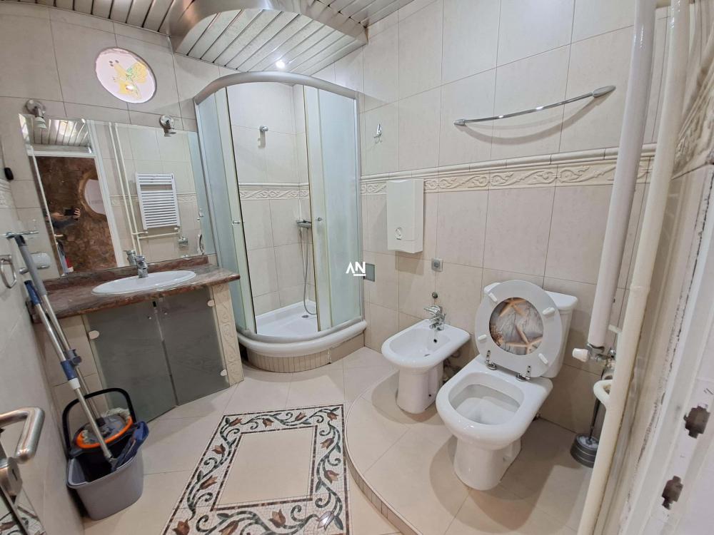 Slika 5 - Jurija Gagarina, Trosoban stan za izdavanje, 150m2, 1.500€