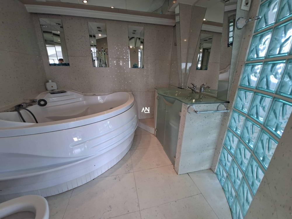 Slika 9 - Jurija Gagarina, Trosoban stan za izdavanje, 150m2, 1.500€