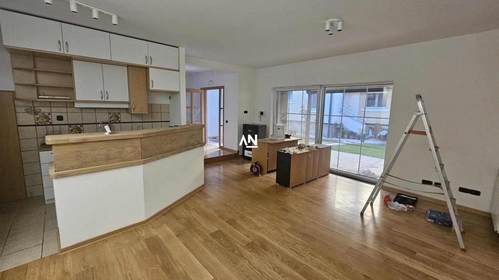 Slika 2 - Geteova,  Kuća za izdavanje, 200m2, 2.000€