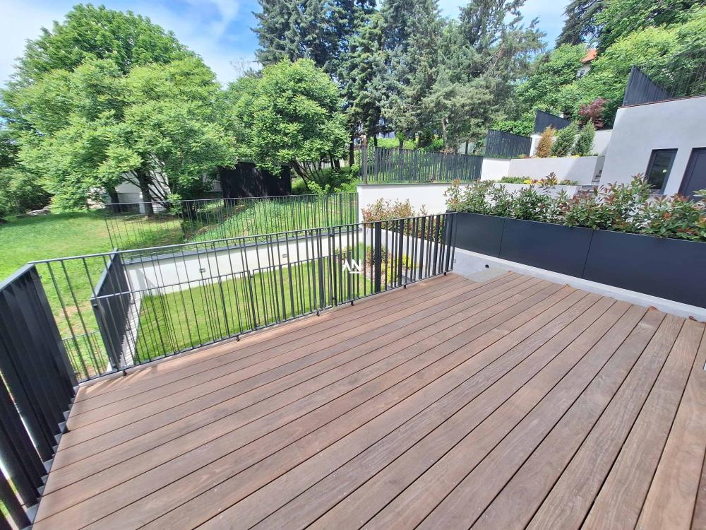 Slika 1 - Banjičkih žrtava,  Kuća za izdavanje, 292m2, 4.500€