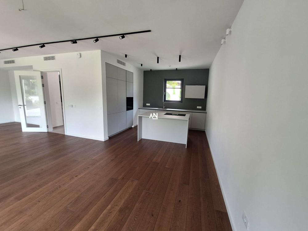 Slika 7 - Banjičkih žrtava,  Kuća za izdavanje, 292m2, 4.500€